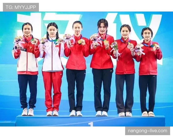 掌敏洁跳水完回家还要给弟弟做饭？