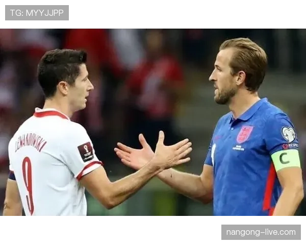 莱万多夫斯基与哈兰德锋线转换率分化及单点驱动趋势