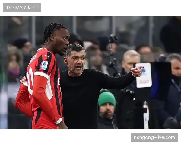 国际米兰战术失衡引内讧：争冠豪强还是纸老虎？