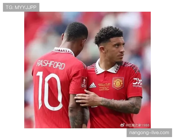 接管边路盘带撕开对方左后卫 本赛季桑乔胜过拉什福德