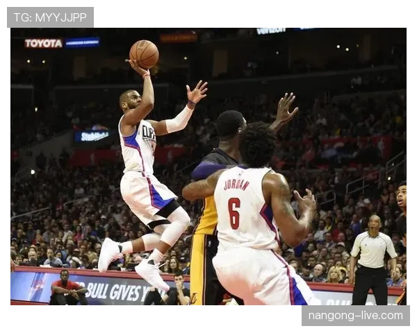 无球跑位制造空位，米德尔顿比上季更高效